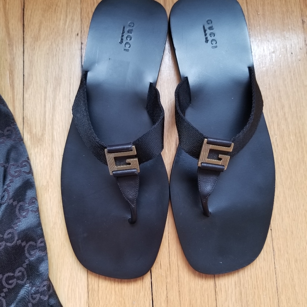 Gucci Black Thong Sandals